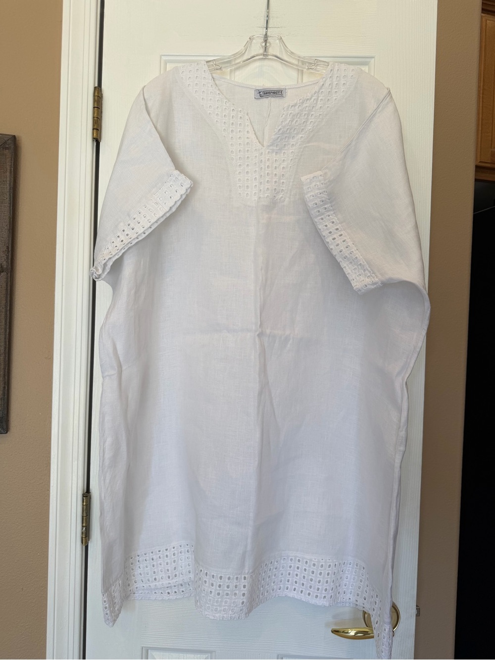 Transparente Made In Italy White Tunic Cover Up Top Oversized Linen Eyelet Trim